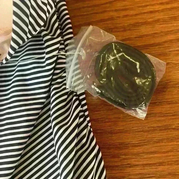 Isabel Maternity Bandeau Swim Top Bathing Suit NWT with Straps size Small - Picture 4 of 8